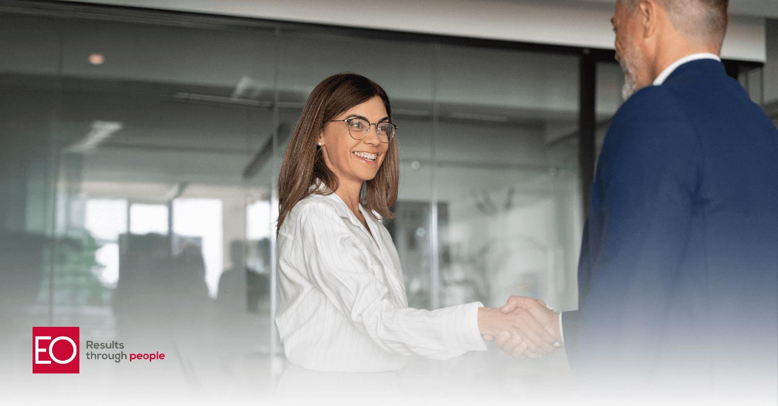 Effectively Navigating Leadership Change with executive intro&reg;
